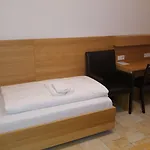 Aton 3* גראץ
