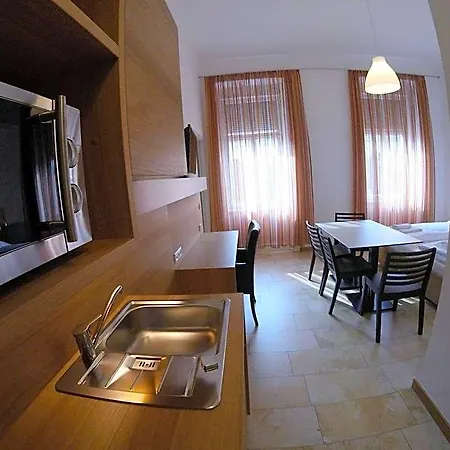 Hotel Aton