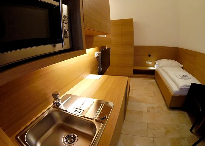 Готель Aton 3*